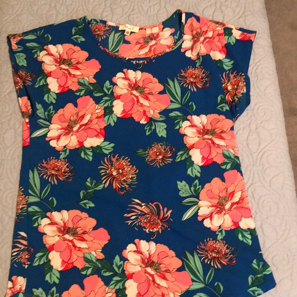 Floral print blouse